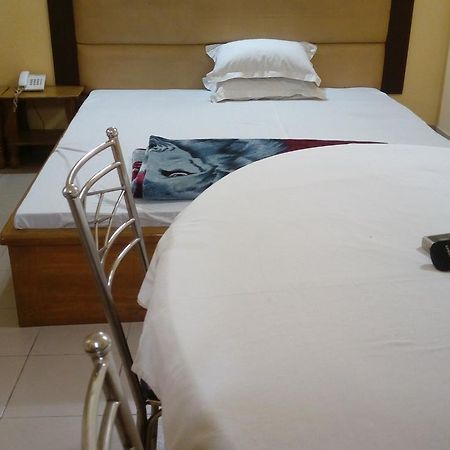 Royal Park Residential Hotel Chittagong Ngoại thất bức ảnh