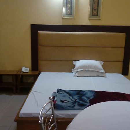 Royal Park Residential Hotel Chittagong Ngoại thất bức ảnh