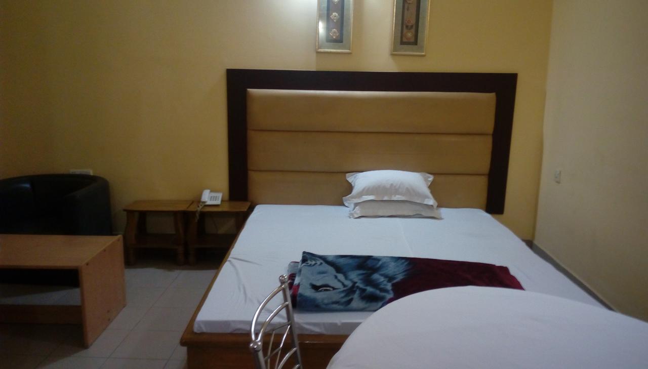Royal Park Residential Hotel Chittagong Ngoại thất bức ảnh